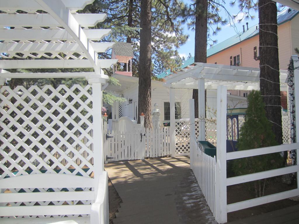 Tahoe Chalet Inn, The Theme Inn Lake Tahoe Bagian luar foto